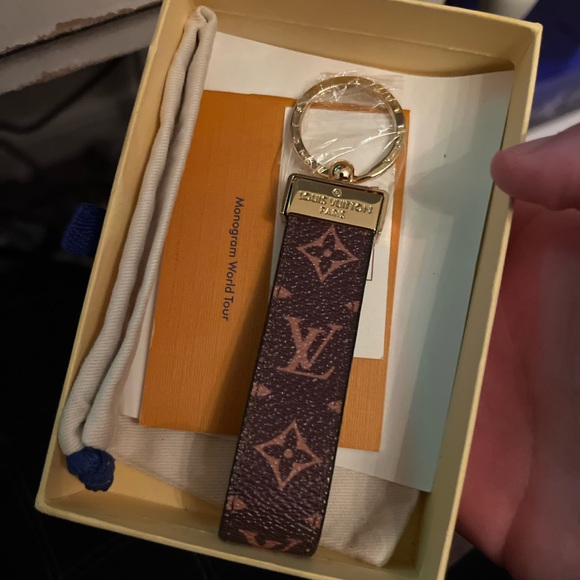 Louis Vuitton monogram key holder - Picture 1 of 4